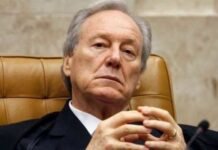 Lewandowski põe 100 anos de sigilo em seu próprio cartão de vacinas