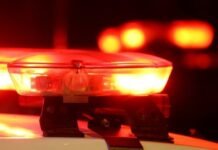 Polícia Militar prende dois suspeitos de roubo a residência; terceiro envolvido foge